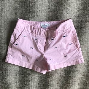 Light pink vineyard vines shorts